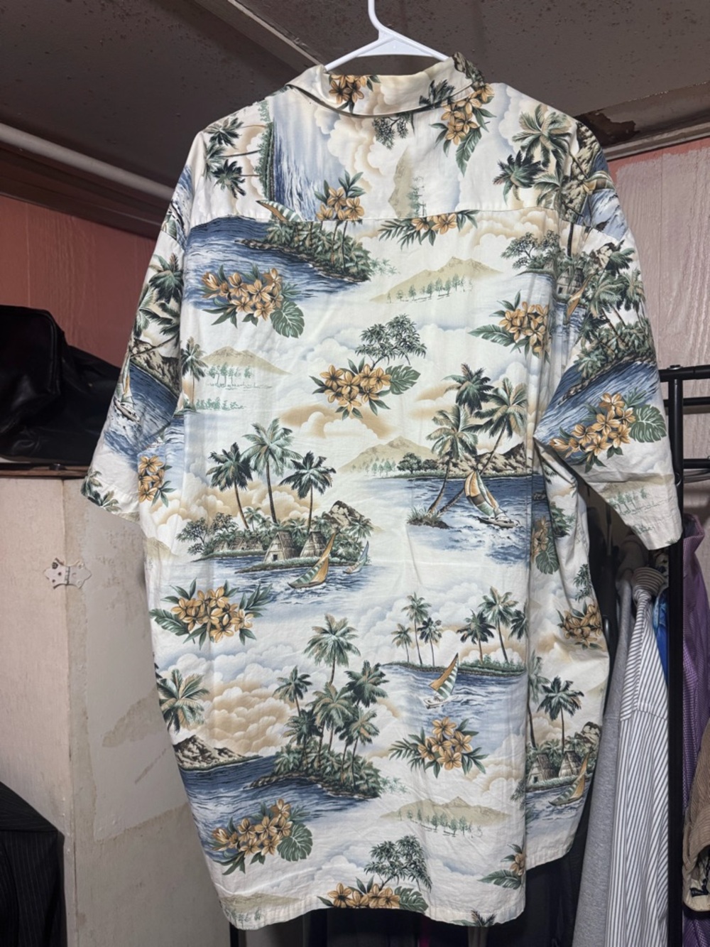 Pierre Cardin Hawaiian Shirt Mens 2XLT Island Scene Boat Palm Button - Picture 6 of 8